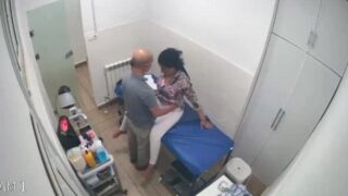 Hot Clinic Pussy Licking – Doctor Viral Sex